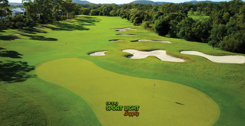 average size of 18 hole golf course
