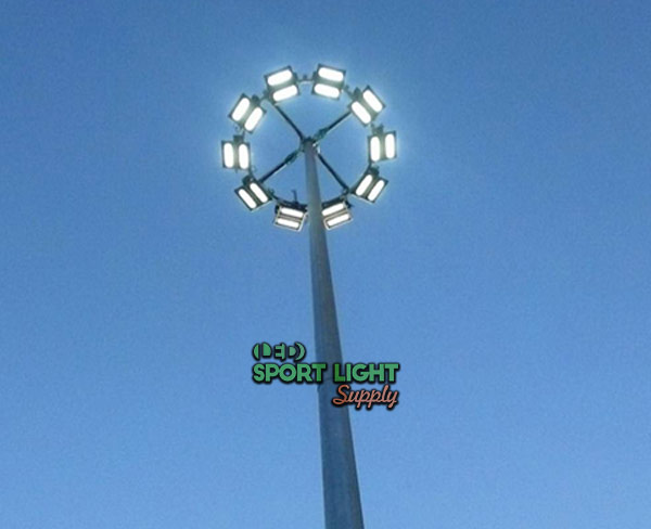 high-mast-lighting-for-outdoor-shuttlecock-court