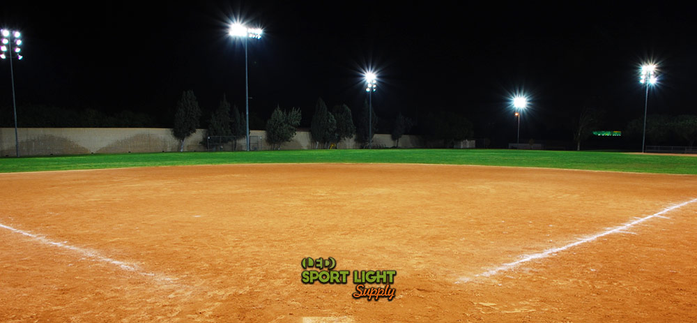 number of lights needed in a professional softball field